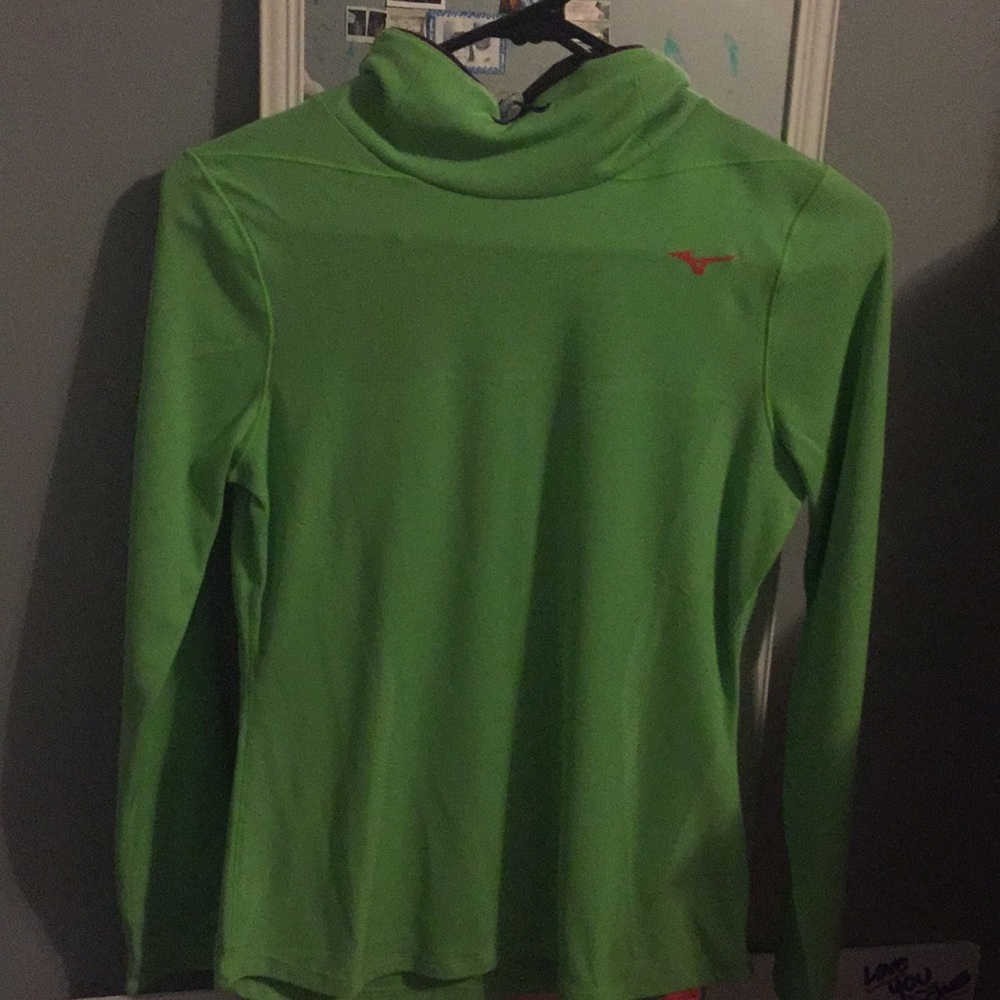 This is a green long sleeve from the brand mizuno